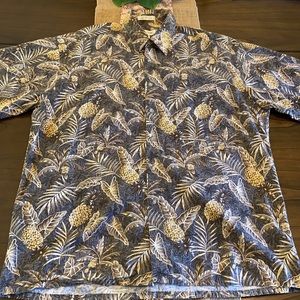 ⚡️FLASH Sale⏱️Men’s vintage Pierre Cardin tropical button down